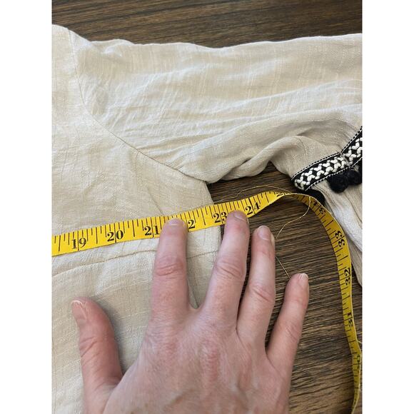 I.N. Studio Woman Beige Top with Bell Pompom Sleeve Size 1X Boho - Picture 8 of 9